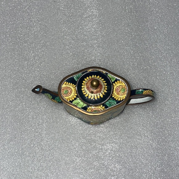 Kelvin Chen Miniature Sunflower Print Taepot - Picture 2 of 7